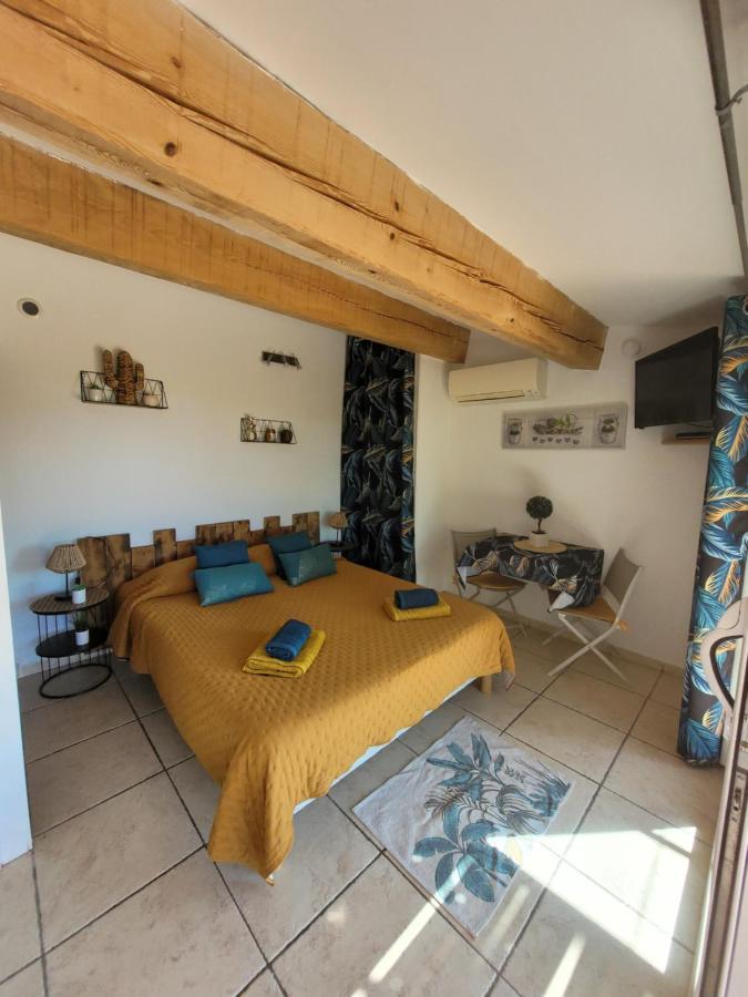 Studio Dans Maisonnette En Pierre Le Castellet  Eksteriør billede